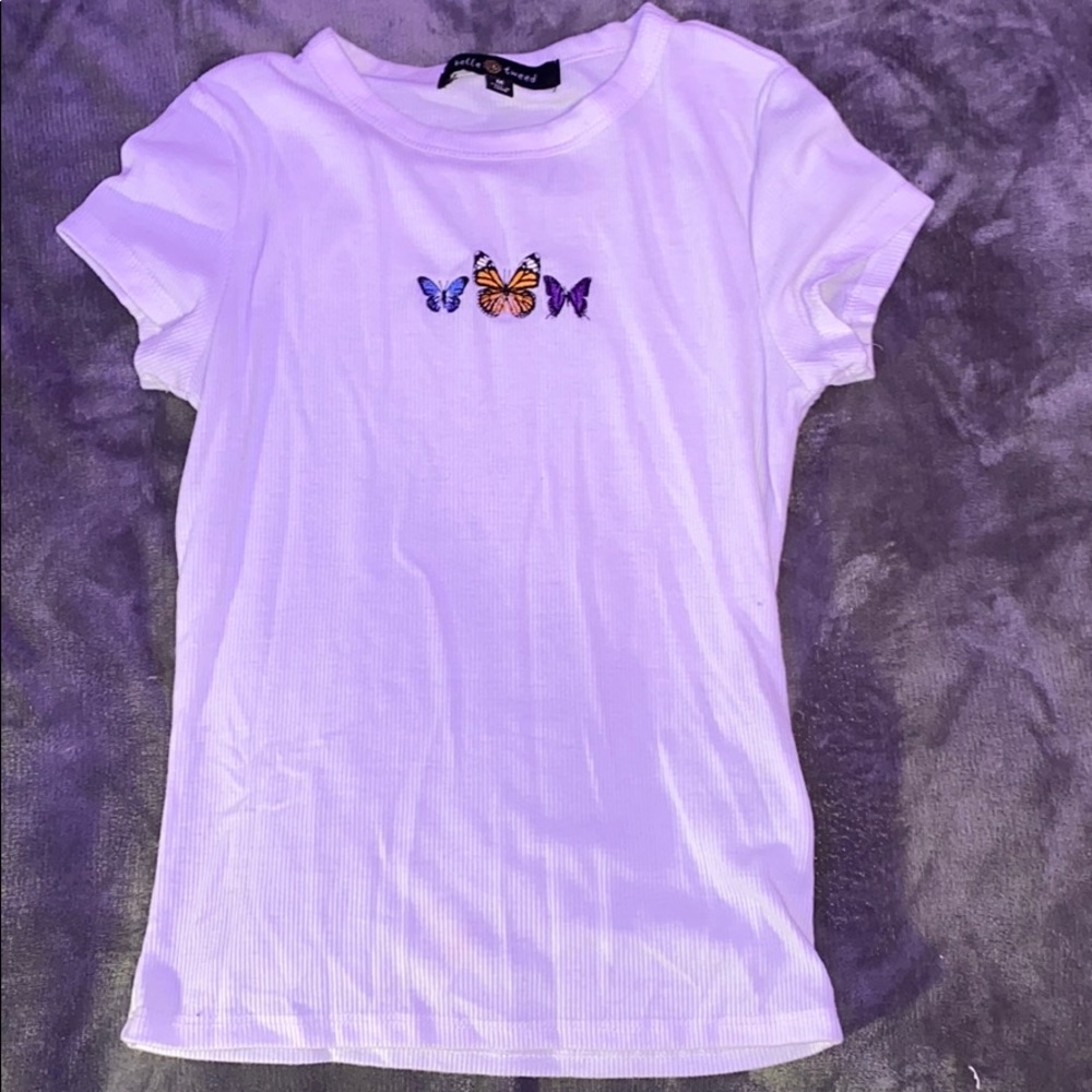 White Semi-Crop tee.